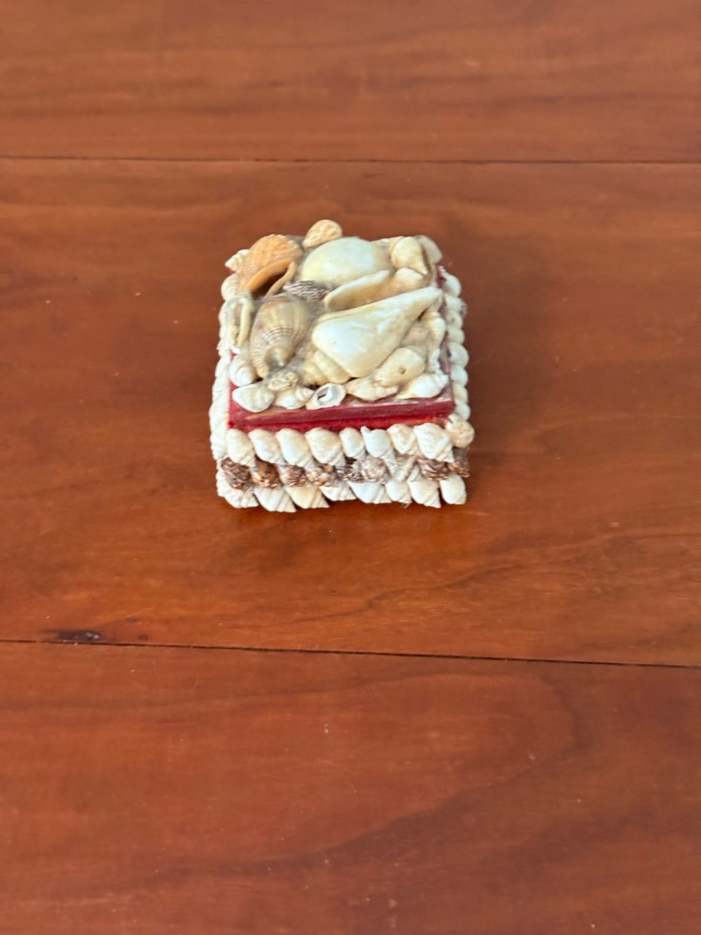 Seashell Trinket Box Coastal Beach Decor Vintage Shell Jewelry Box - Picture 4 of 7